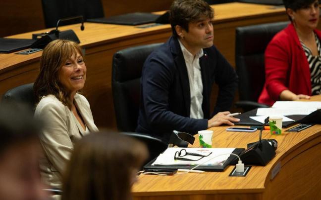 Barkos, durante el pleno del Parlamento de Nafarroa. Barkos, durante el pleno del Parlamento de Nafarroa.