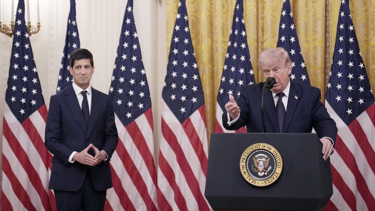 El presidente de Estados Unidos, Donald Trump, durante la ceremonia de toma de posesión del nuevo presidente de la Reserva Federal, Kevin Warsh.