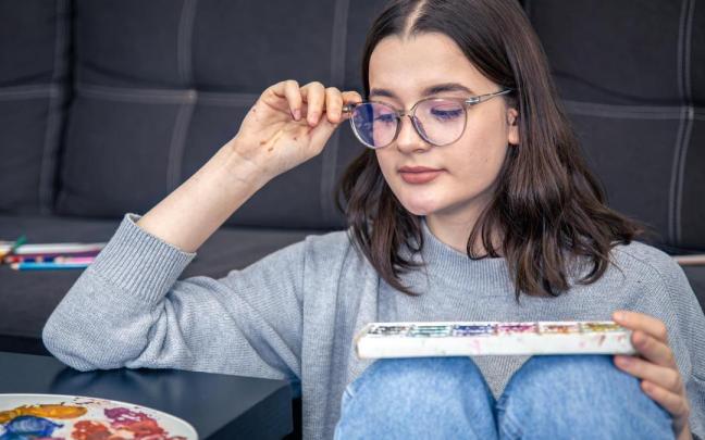 Existen diferentes situaciones cotidianas que pueden hacer sospechar de una alteración en la percepción de los colores