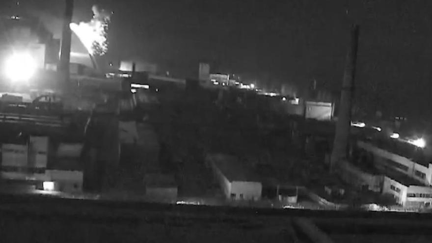 Zelenski denuncia que un dron ruso ha impactado en la central de Chernóbil