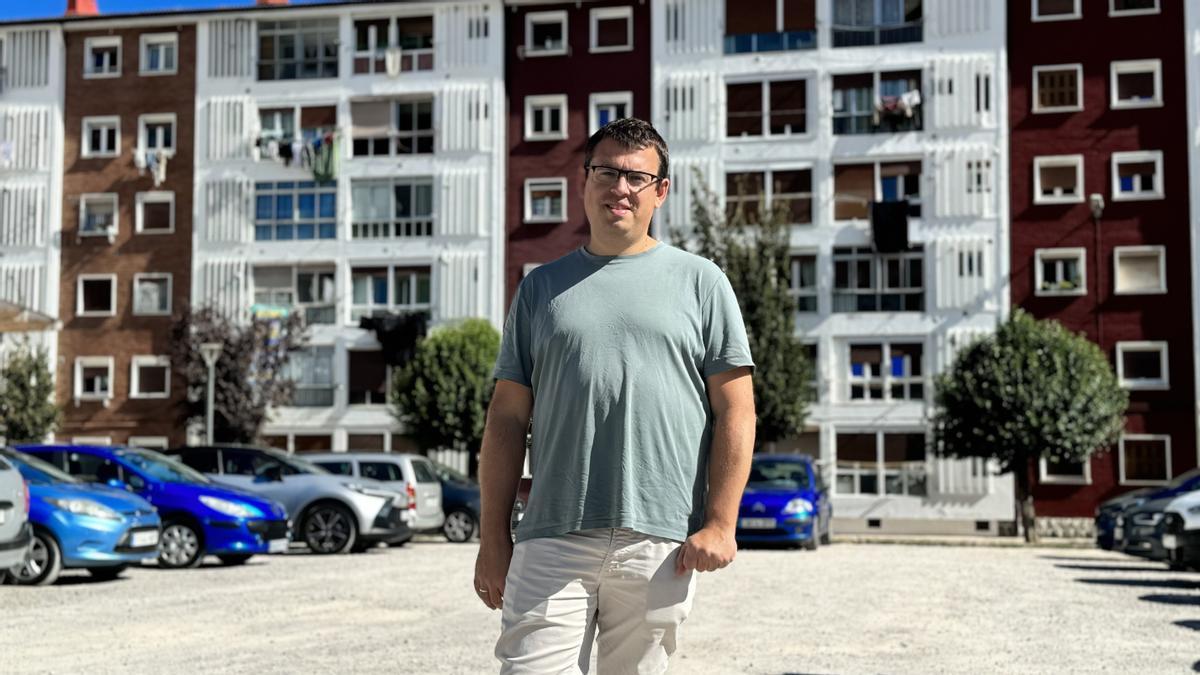 El portavoz jeltzale en Arrasate, Ander Garay, en el antiguo solar de la empresa Polmetasa, en San Andrés.