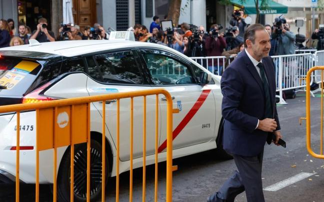 El exministro Jose Luis Ábalos, a su llegada este miércoles al Tribunal Supremo, donde está citado para declarar ante el magistrado Leopoldo Puente.