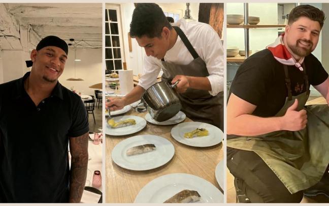 Orlando, en el centro, emplata mientras César y Jean Carlos ponen rostro a una nueva generación de cocineros que mantiene viva la tradición vasca desde sus raíces latinas