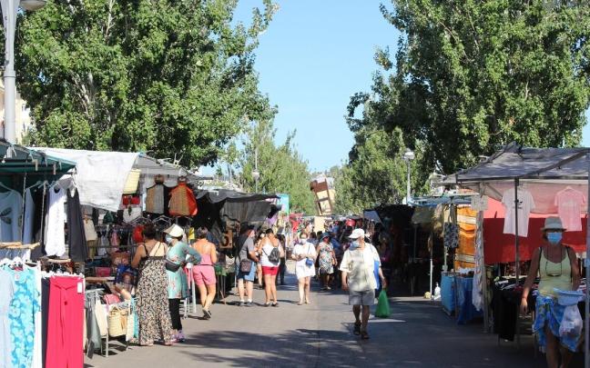 Imagen de archivo del mercadillo de Fuengirola
