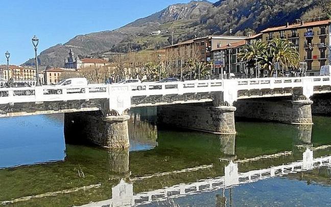 Puente Nuevo, que será derribado según el proyecto de URA. | FOTO: M.S.S.
