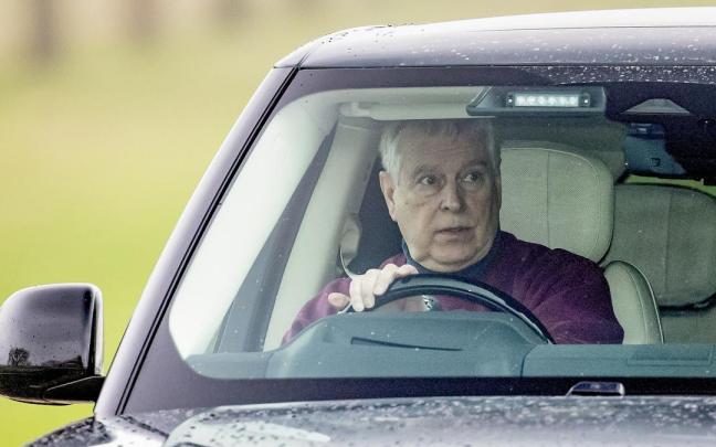El expríncipe Andrés, en su casa en Sandringham.