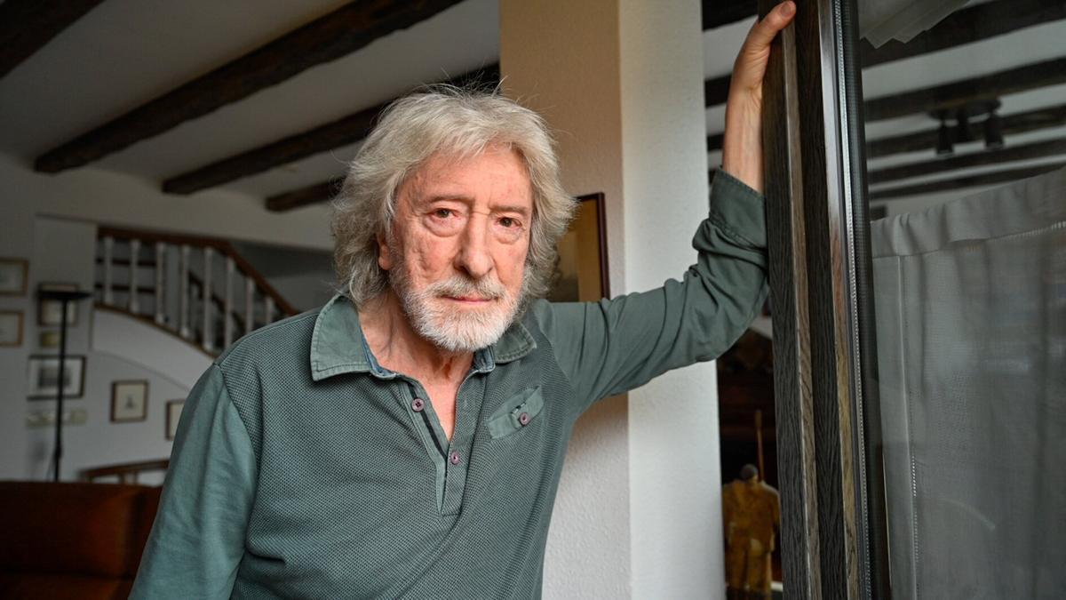 Benito Lertxundi posa para una entrevista a Noticias de Gipuzkoa.