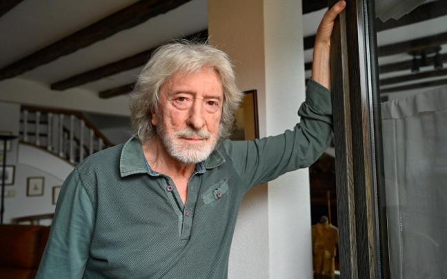 Benito Lertxundi posa para una entrevista a Noticias de Gipuzkoa.