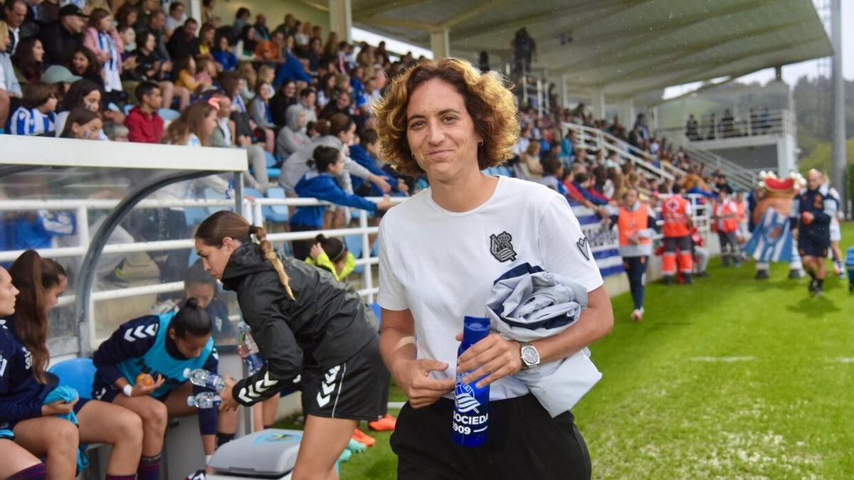 Natalia Arroyo, antes del derbi de la semana pasada ante el Eibar en Zubieta. / PEDRO MARTINEZ