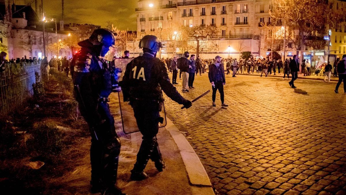 Nueva noche de protestas en París.