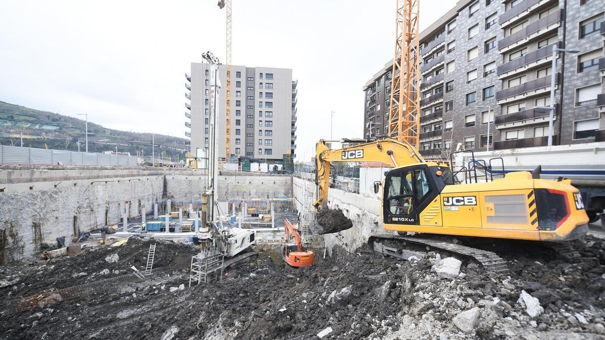 Obras de construcción de una promoción de VPO en Bilbao.