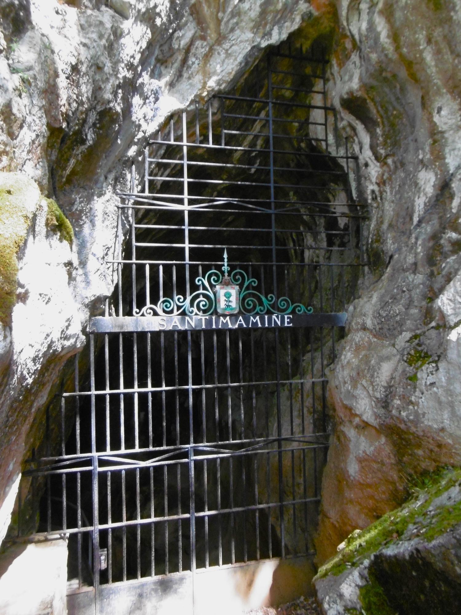 Entrada a la cueva.