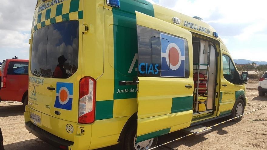 Imagen de una ambulancia del Centro de Emergencias Sanitarias 061.