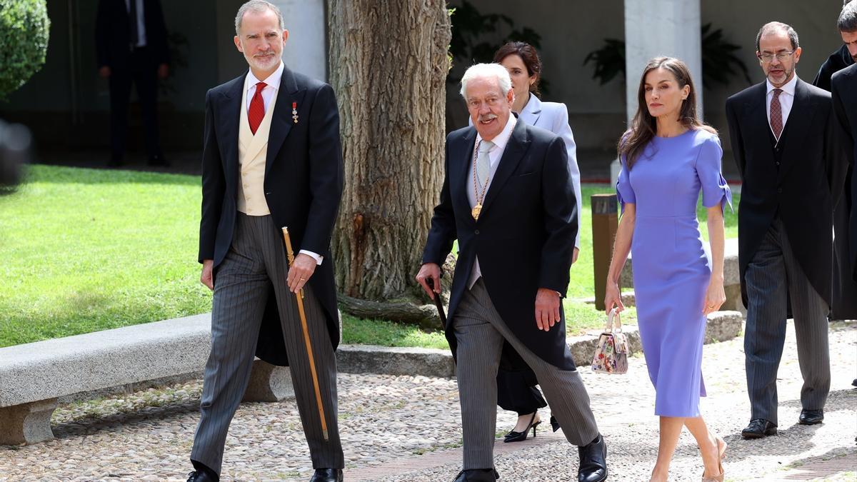 Gonzalo Celorio recibe emocionado el Premio Cervantes 2025.