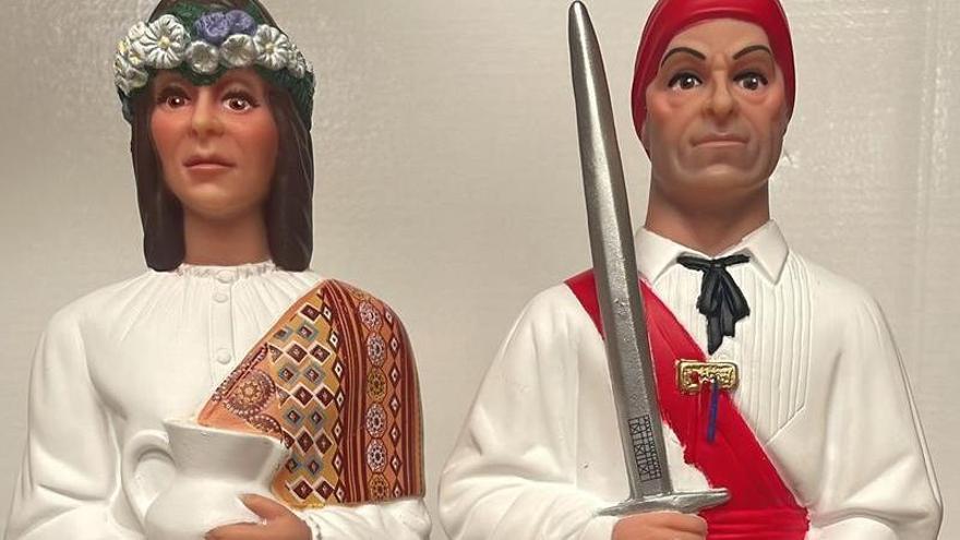 La pareja de gigantes de Beasain Jone y Mattin, en su versión en miniatura.