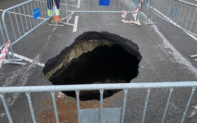 Hundimiento en la calle San Miguel / Ayuntamiento de Amorebieta-Etxano Hundimiento en la calle San Miguel