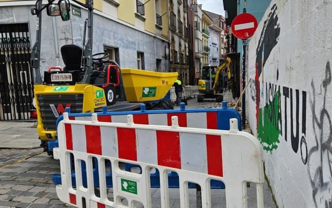Han comenzado las obras de adecuación de la calle Arostegi