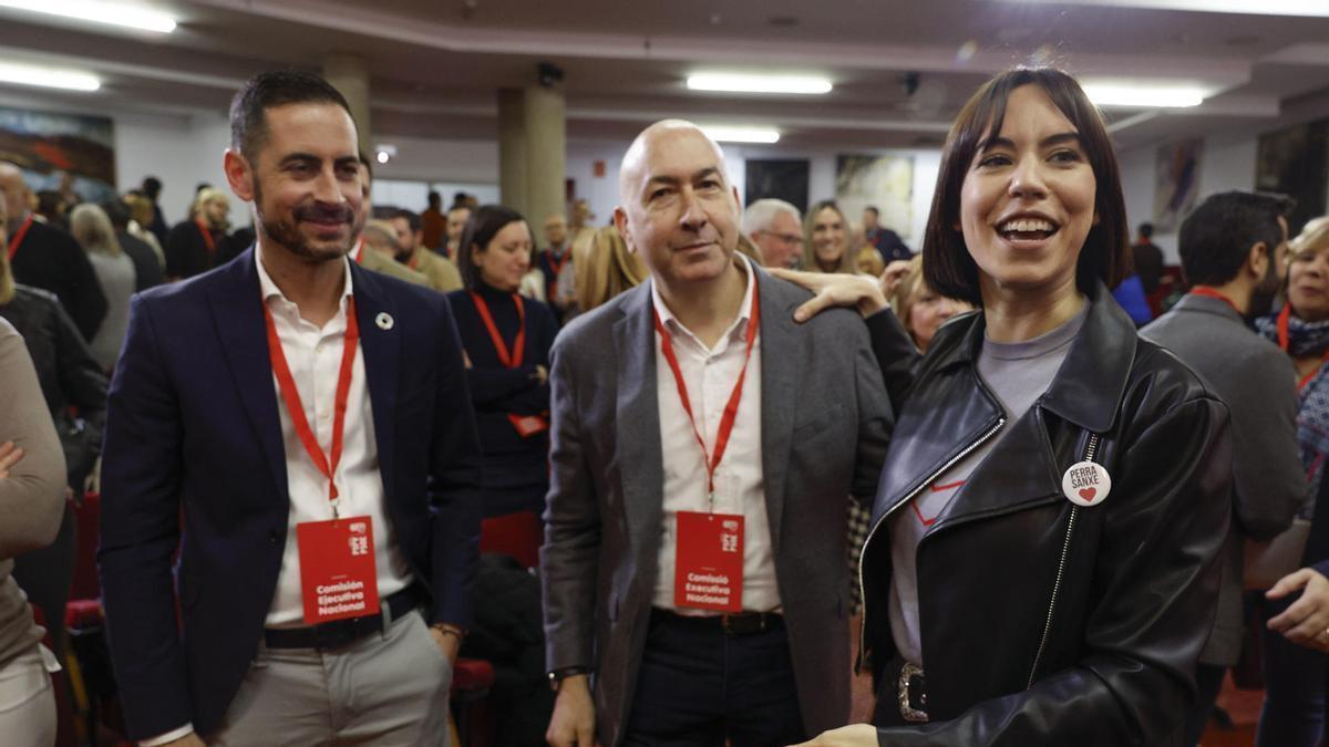 Diana Morant junto a Carlos Fernández Bielsa (i) y Alejandro Soler (c).