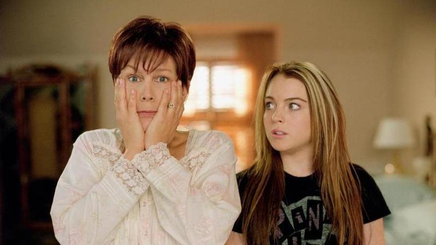 Jamie Lee Curtis y Lindsay Lohan en 'Ponte en mi lugar' (2003).