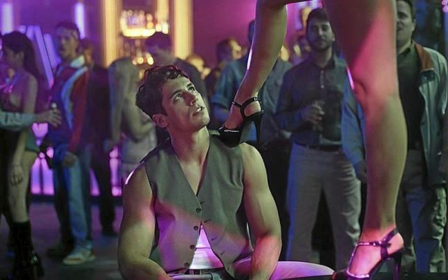 Martiño Rivas da vida a Nacho Vidal en la serie.