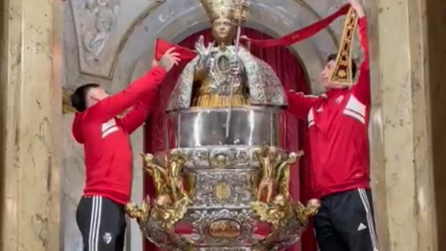 Budimir y el Chimy Ávila cambian el 'capotico' rojo a San Fermín.