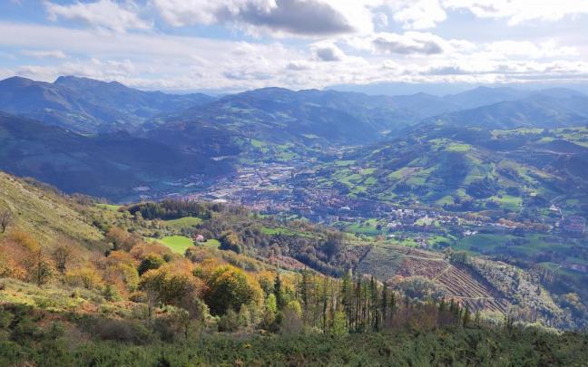 Vista de los montes que rodean al término municipal de Azpeitia.