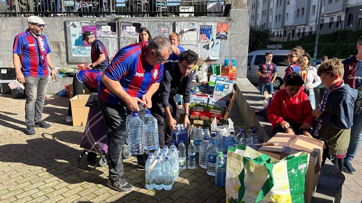 Eskozia la brava recoge enseres para damnificados de la Dana