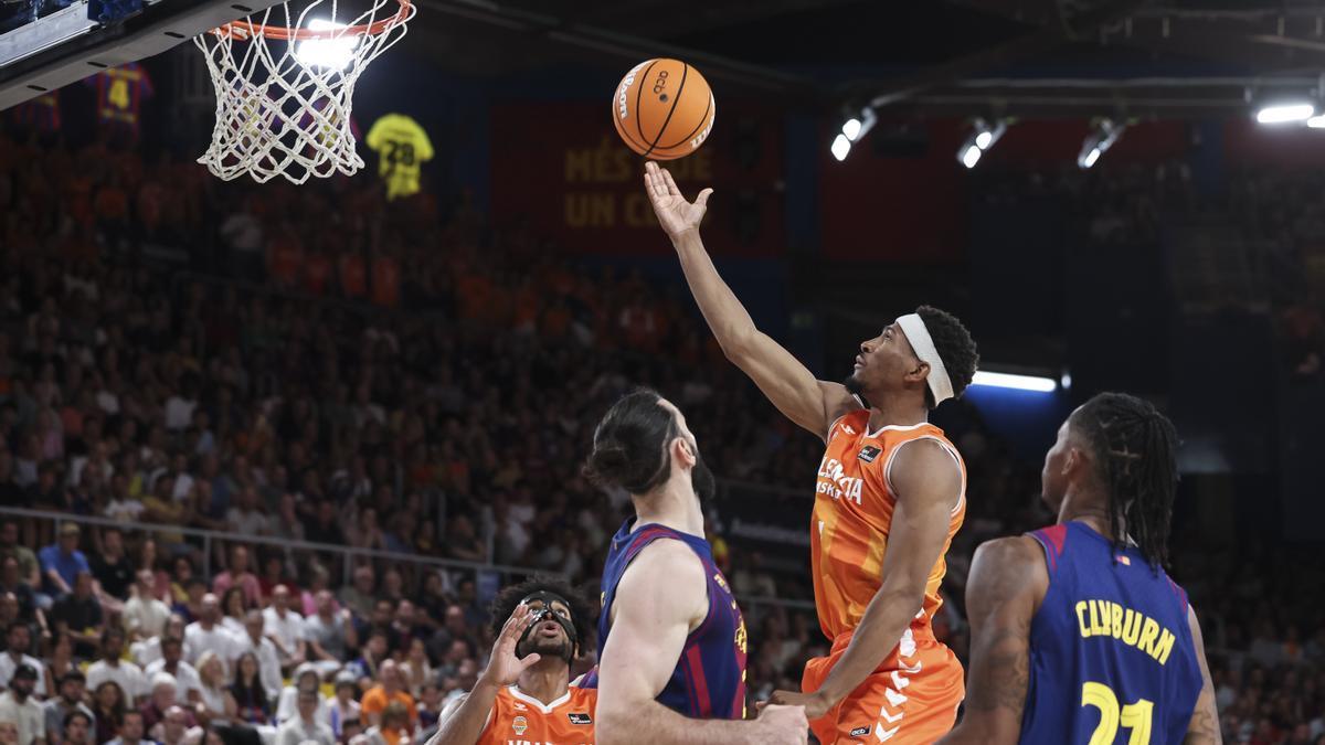 Kameron Taylor, jugador del Valencia Basket, en un lance del partido