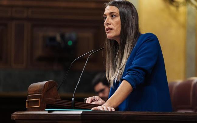 Miriam Nogueras interviene durante el primer examen de la ley de amnistía en el Congreso.