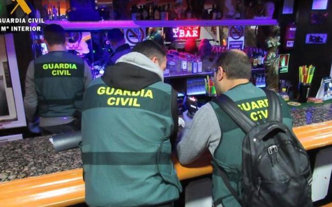 Desarticulan club de alterne bajo tierra con acceso por un t&uacute;nel de 60 metros