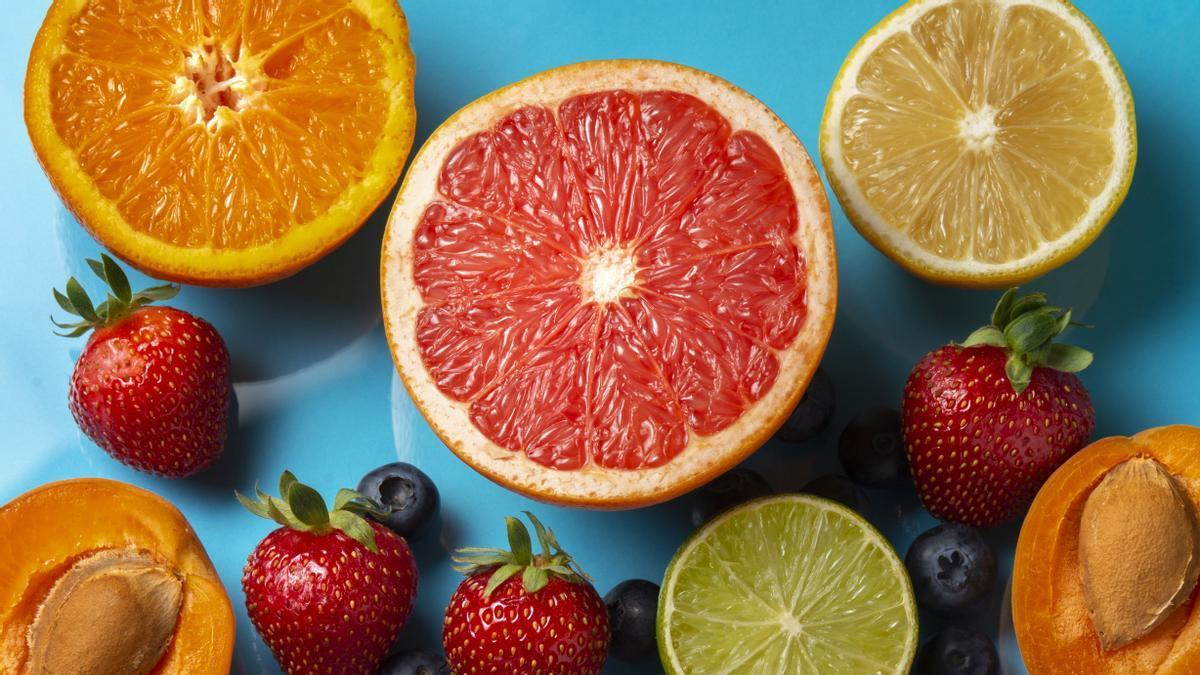 Las frutas y verduras aportan nutrientes esenciales para la piel.