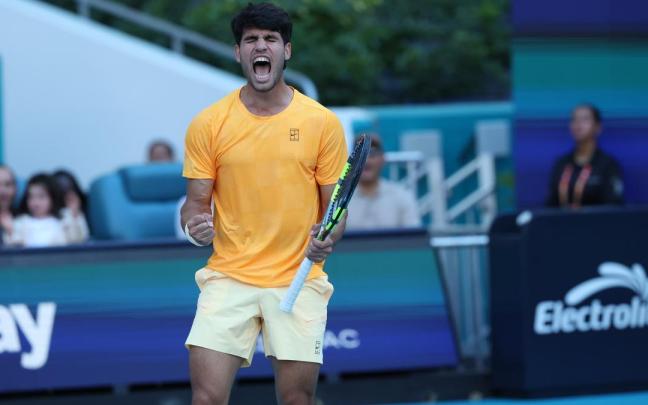 Carlos Alcaraz, durante su último partido, frente a Sebastian Korda en Miami.