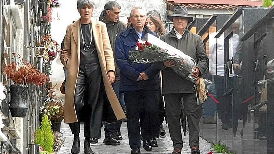 Imagen del acto en recuerdo de Priede, ayer  en Orio. | FOTO: E. PRESS