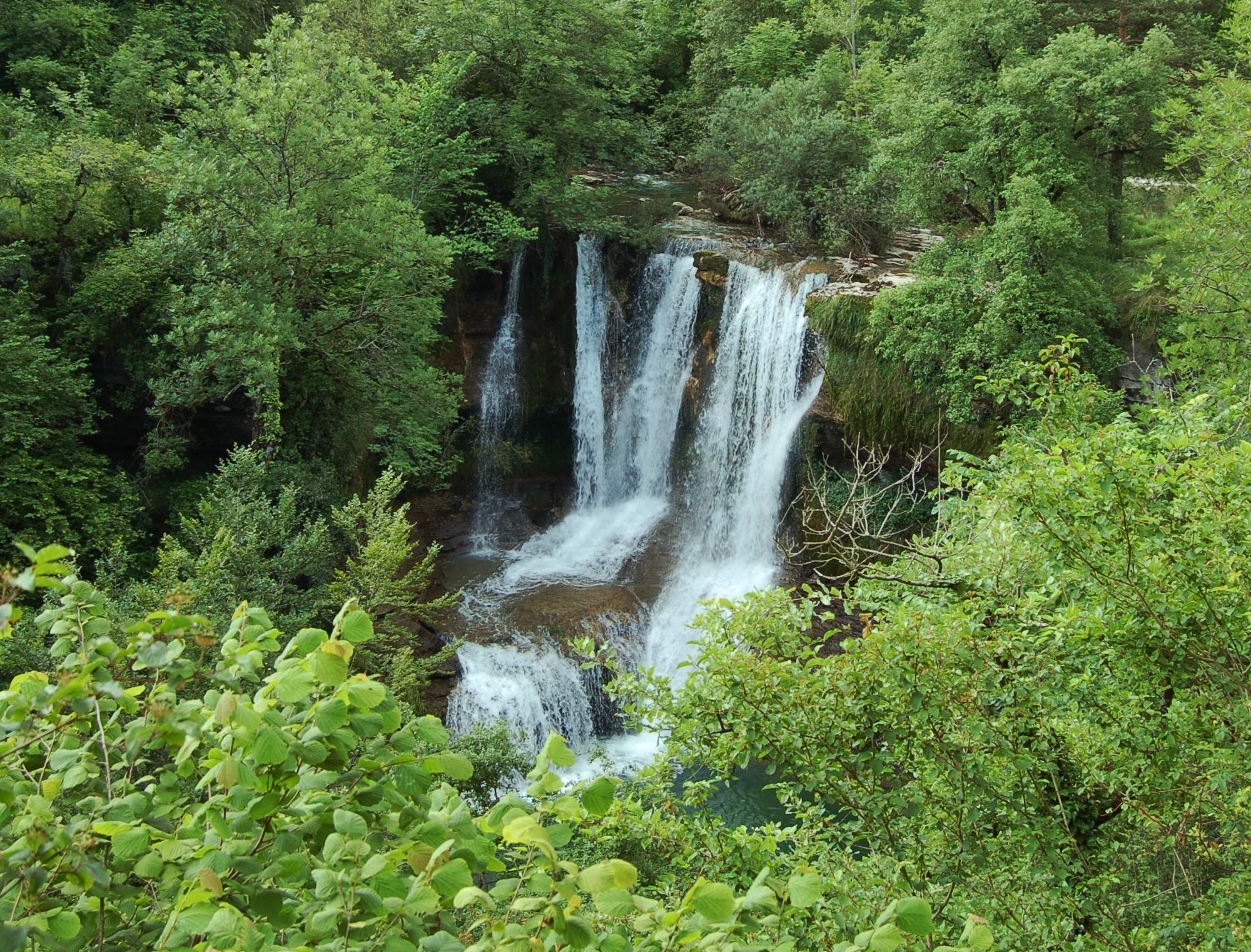 Cascada de peñaladros