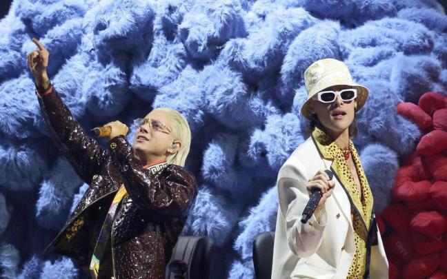 Los artistas argentinos Ca7riel y Paco Amoroso