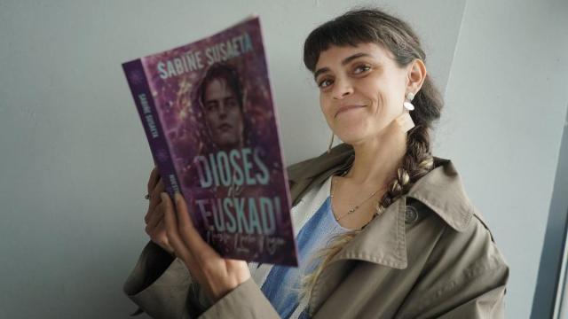 La escritora Sabiñe Susaeta y su saga de novelas ‘Dioses de Euskadi’.