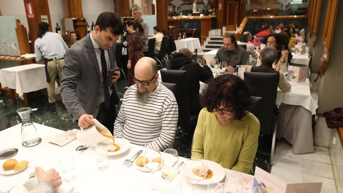 Los 21 invitados pudieron disfrutar de platos saludables y exquisitos por igual.