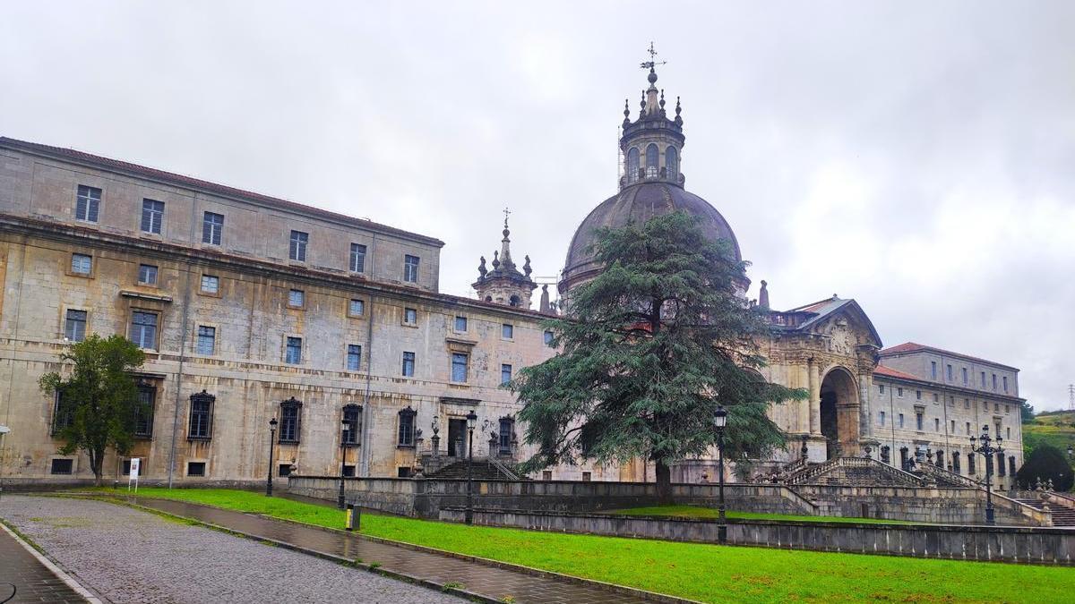 El Santuario de Loyola espera en agosto a los que quieran conocer su patrimonio artístico y su rica historia.