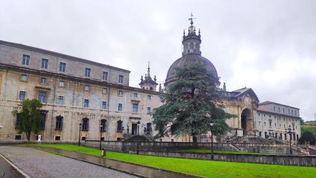 El Santuario de Loyola espera en agosto a los que quieran conocer su patrimonio artístico y su rica historia.