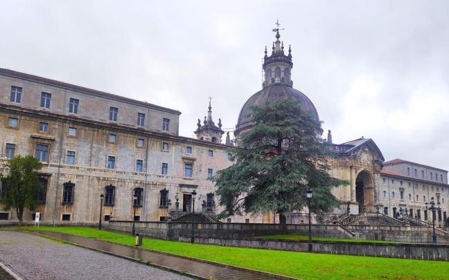 El Santuario de Loyola espera en agosto a los que quieran conocer su patrimonio artístico y su rica historia.