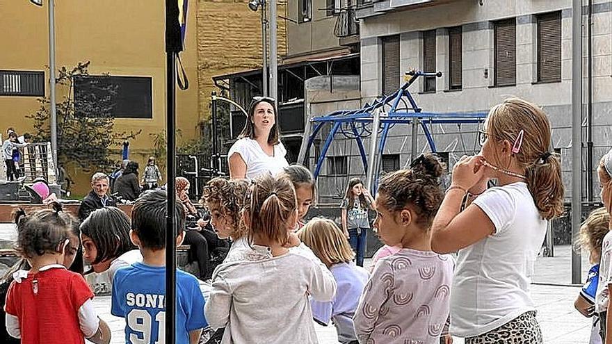 Niñas y niños participando en la iniciativa 'Parketarrak' en Beasain.