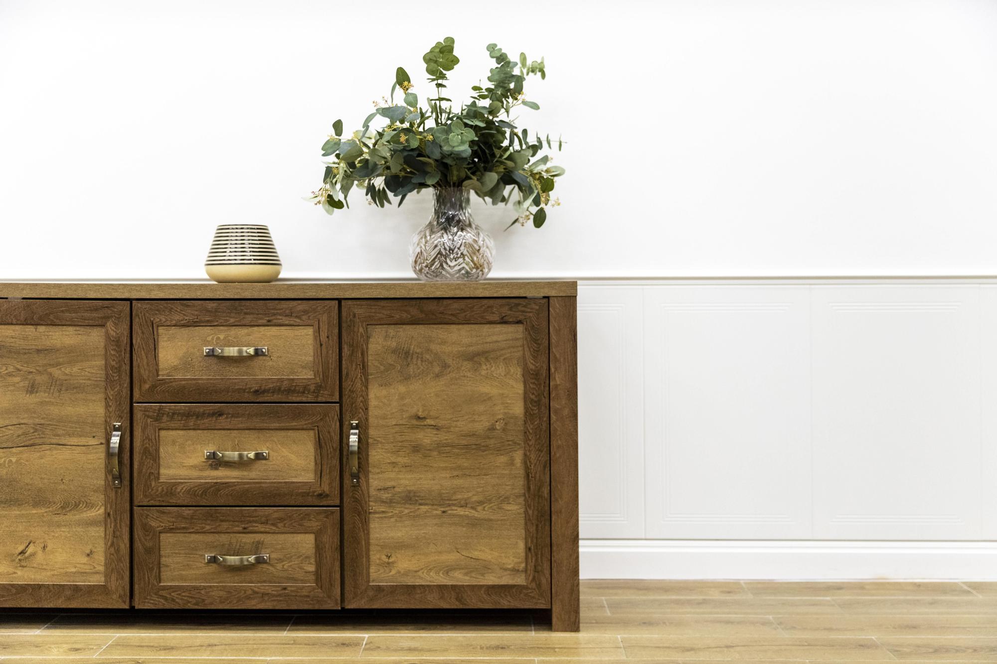 Mueble vintage de madera.