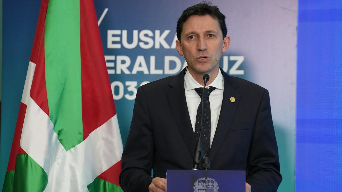 El consejero de Hacienda y Finanzas, Noël d'Anjou.