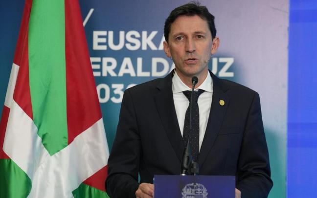 El consejero de Hacienda y Finanzas, Noël d'Anjou.