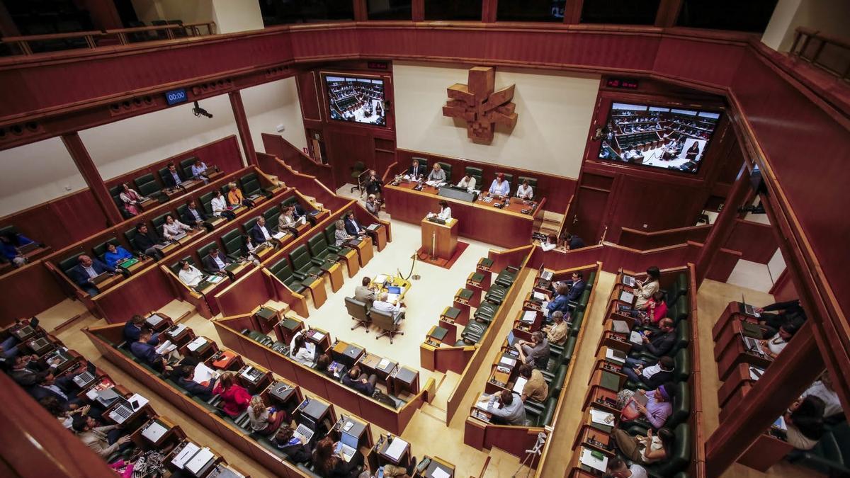Un pleno del Parlamento Vasco.
