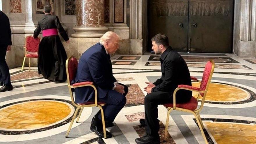 Trump y Zelenski mantienen una reunión "muy productiva" en Roma antes de asistir al funeral del Papa Francisco