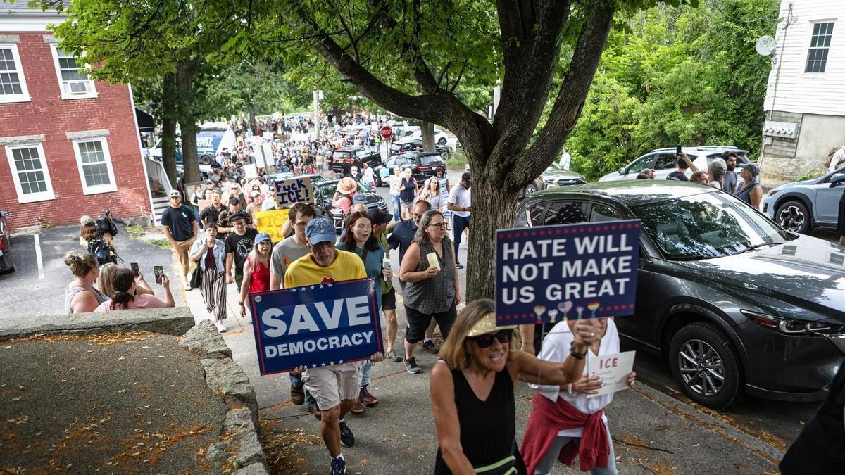 Una protesta en Biddeford, Maine, contra el ICE.