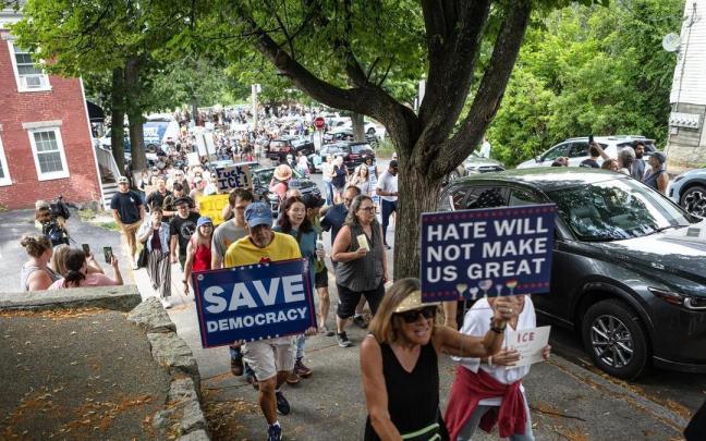 Una protesta en Biddeford, Maine, contra el ICE.