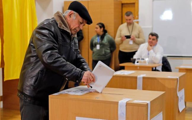 Los socialdemócratas ganan las elecciones parlamentarias rumanas, según los sondeos