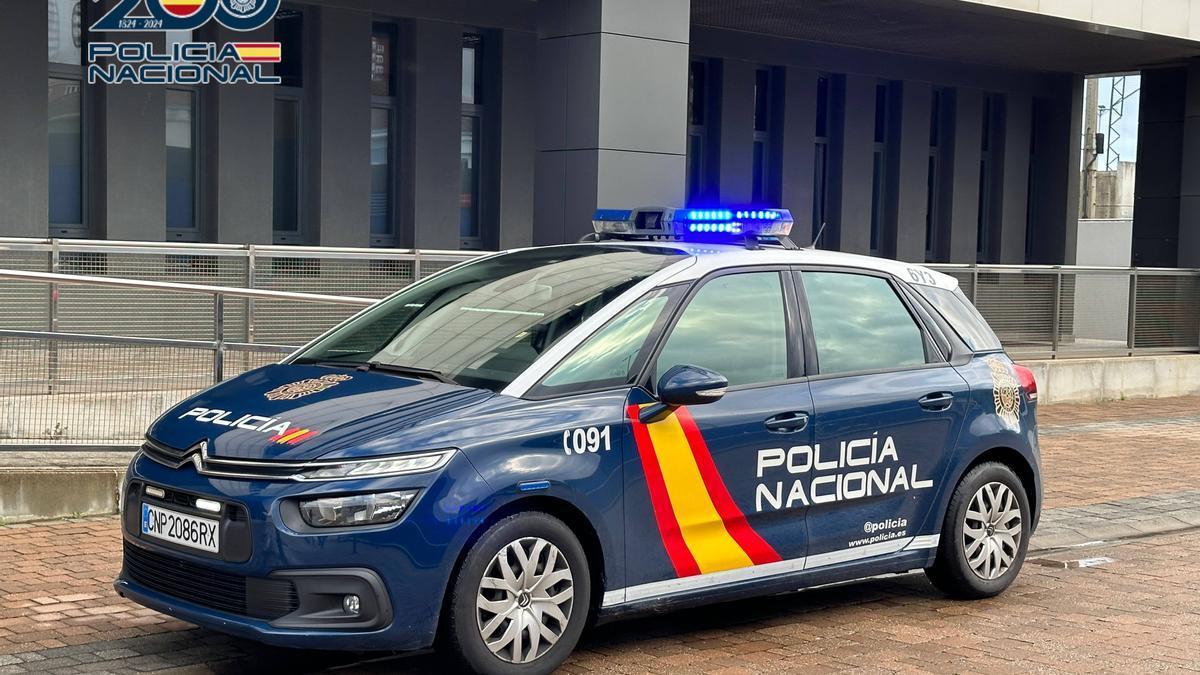 Coche de Policía Nacional